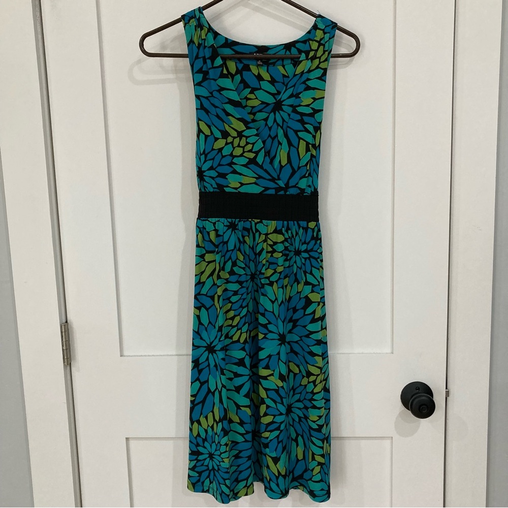 Medium Apt 9 V neck dress